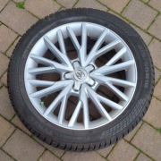 TOYOTA YARIS CROSS  18'' Felgi sluminiowe z oponami 215/50R18  zimowe