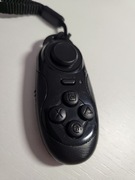 Jest to mini gamepad lub pilot Bluetooth