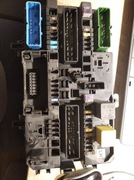 skrzynka bezpieczników opel 