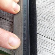 Listwa zgarniająca drzwi prawych przód Mercedes W204 AMG A2047252865 