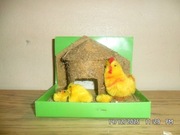 Ozdoba Wielkanocna - kurczaki w gniazdku, butce figurka