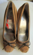 Szpilki zamszowe GUESS r. 39-39.5, BDB+