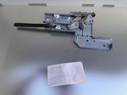 Zawias lewy zmywarka Hotpoint Ariston