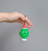 Grinch bombka świąteczna z możliwością dostosowania na brelok