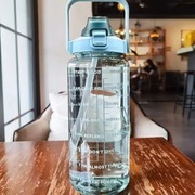 Bidon na wodę 2000ml ze słomką - zielony