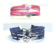 Walentynkowa branzoletka ręcznie robiona. Plecionka, rzemyk i dodatki.