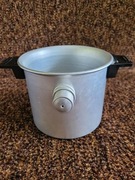 Aluminiowy garnek do gotowania mleka z gwizdkiem PRL Vintage