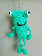 Breloczek żabka na szydełku 