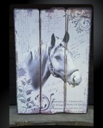 Dekoracja ścienna na drewnie – koń – styl rustykalny