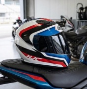 Kask motocyklowy HJC CS-15 z czarnym wizjerem rozmiar M integralny sportowy