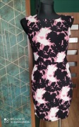 Elegancka sukienka elastyczna S 36/M 38 we wzory