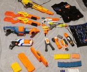 Zestaw NERF pistolety magazynki strzałki kamizelka