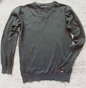 RESERVED sweter rozm. 146