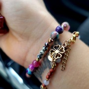 Bransoletka kamienie 