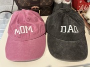 CZAPKA Z DASZKIEM ZESTAW MOM DAD MAMA TATA BEJSBOLÓWKA- zupełnie nowe