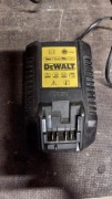 Ładowarka do akumulatorów DeWalt DCB100
