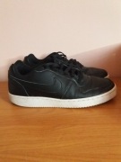 Czarne buty Nike Ebernon Low 41 26.5cm na wąską stopę