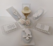 Kartka 3d exploding box prezent pudełko pamiątka Pierwsza Komunia 