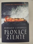 Płonące ziemie.Bernard Cornwell 