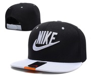 CZAPKA SNAPBACK NIKE CZARNO-BIAŁA