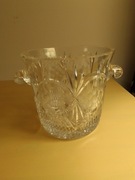 Kryształowe wiaderko do lodu.