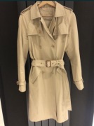 Trencz Lacoste w stylu Burberry