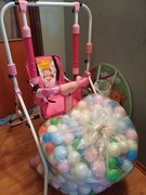 Huśtawka i basen z piłkami 