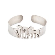 Bransoletka srebrna, stado koni.