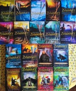 John Flanagan - Zwiadowcy tomy 1-16 + 2 ekstra ("Wczesne lata")