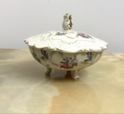 Bombonierka z porcelany Hertel Jacob