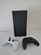 Konsola Xbox Series X na gwarancji do września + 2 pady
