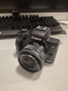 Aparat fotograficzny Canon M50 korpus + obiektyw czarny
