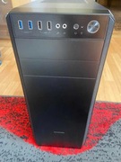 Komputer stacjonarny gamingowy.