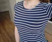 Koszulka bluzka damska t-shirt z krótkim rękawem paski biała sinsay