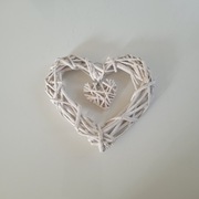 Wiklinowe wiszące serce białe 25cm 