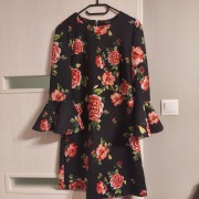 Sukienka w kwiaty Guess,  rozm. S