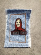 Pin przypinka motyw jak z dom z papieru serial