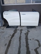 DRZWI PRAWE PRZÓD TYŁ MASERATI LEVANTE    W KOLOR