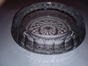 KRYSZTAŁOWA SOLIDNA POPIELNICZKA  