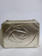 Piękna kosmetyczka firmy Lancome