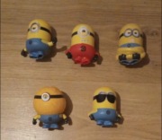 5 figurek Minionki wys. 7cm