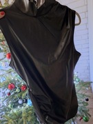 Nowa mała czarna marszczona