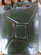 Kanister 20 litrów. PRL . 1976 rok