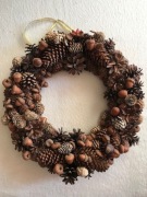 Duże wiszące świąteczne stroiki rękodzieło