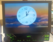 Radio samochodowe 1 din z wysuwanym manualnie ekranem 7"