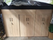 Komoda z dostawką pod donice z kwiatami