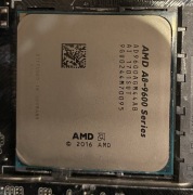 Procesor: AMD A8-9600