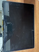 Klapką MacBook Pro 19 cali 