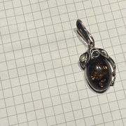 Srebrna zawieszka z bursztynem 4,6g