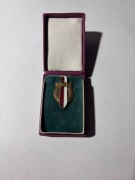 KMW – Krzyż / Odznaka z etui (PRL)